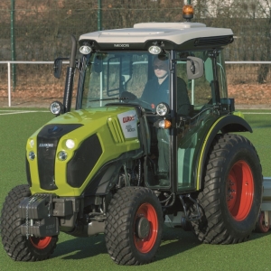 CLAAS NEXOS 220 F - Фотография 1