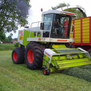 CLAAS JAGUAR 840 - Фотография 1