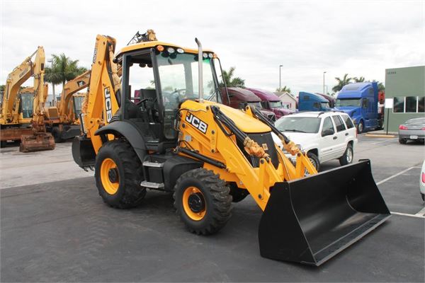 JCB 3CX 4WD - Фотография 1